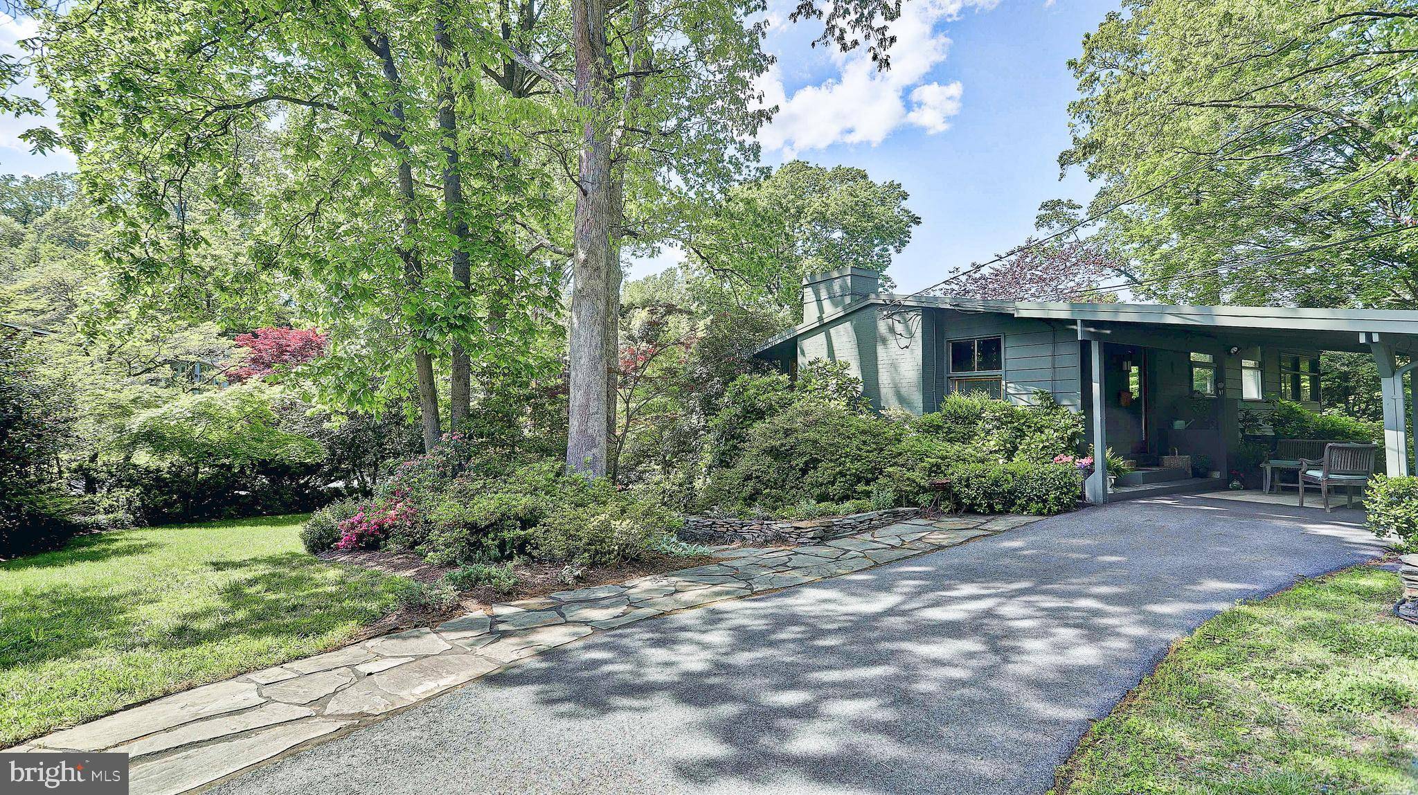 Falls Church, VA 22042,3309 HEMLOCK DR