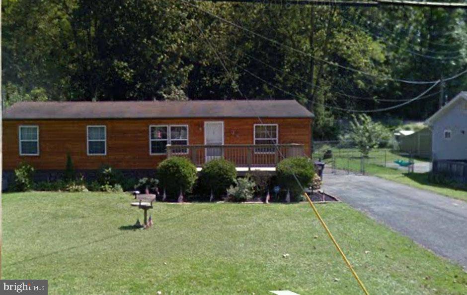 Shoemakersville, PA 19555,893 MOHRSVILLE RD