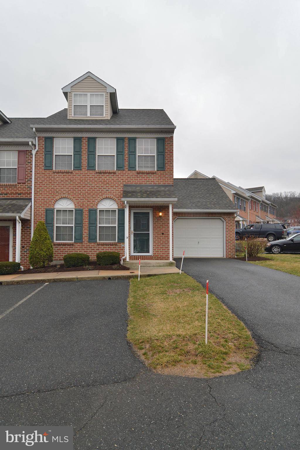 Reading, PA 19607,26 CHARLEMONT CT