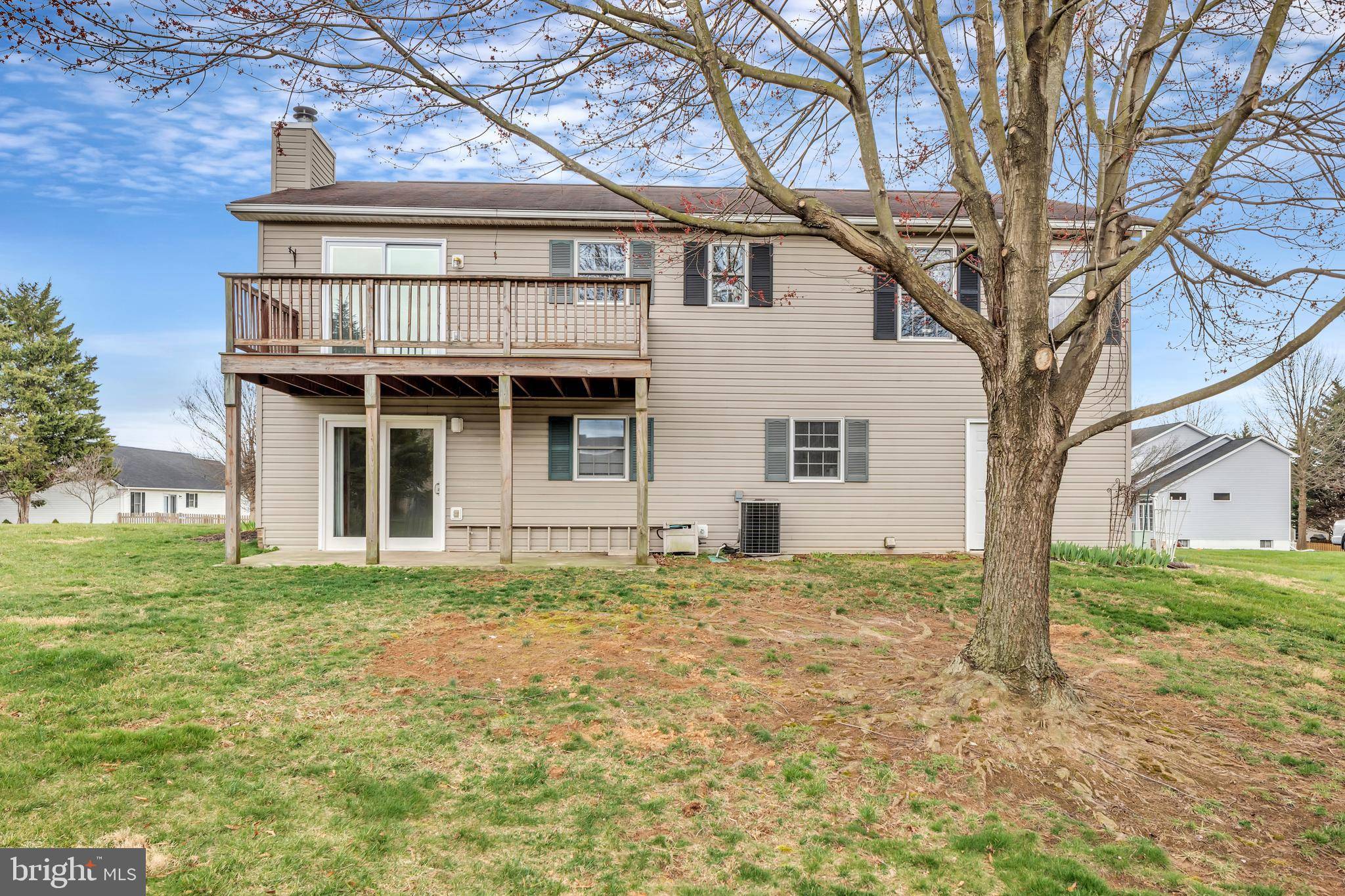 Falling Waters, WV 25419,55 YALE LN