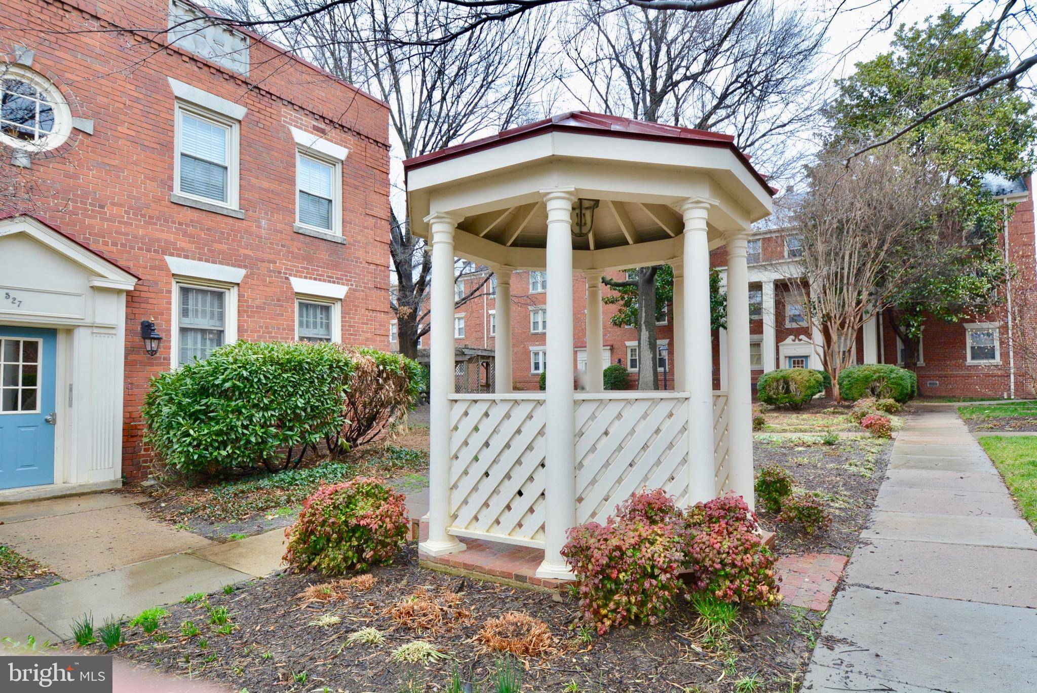 Alexandria, VA 22314,523 BASHFORD LN #5