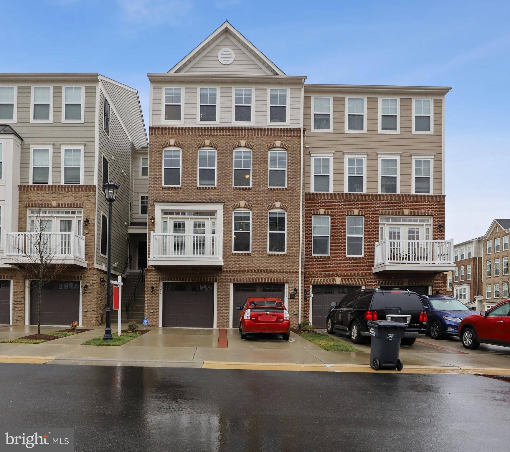 Chantilly, VA 20152,25224 SPLIT CREEK TER