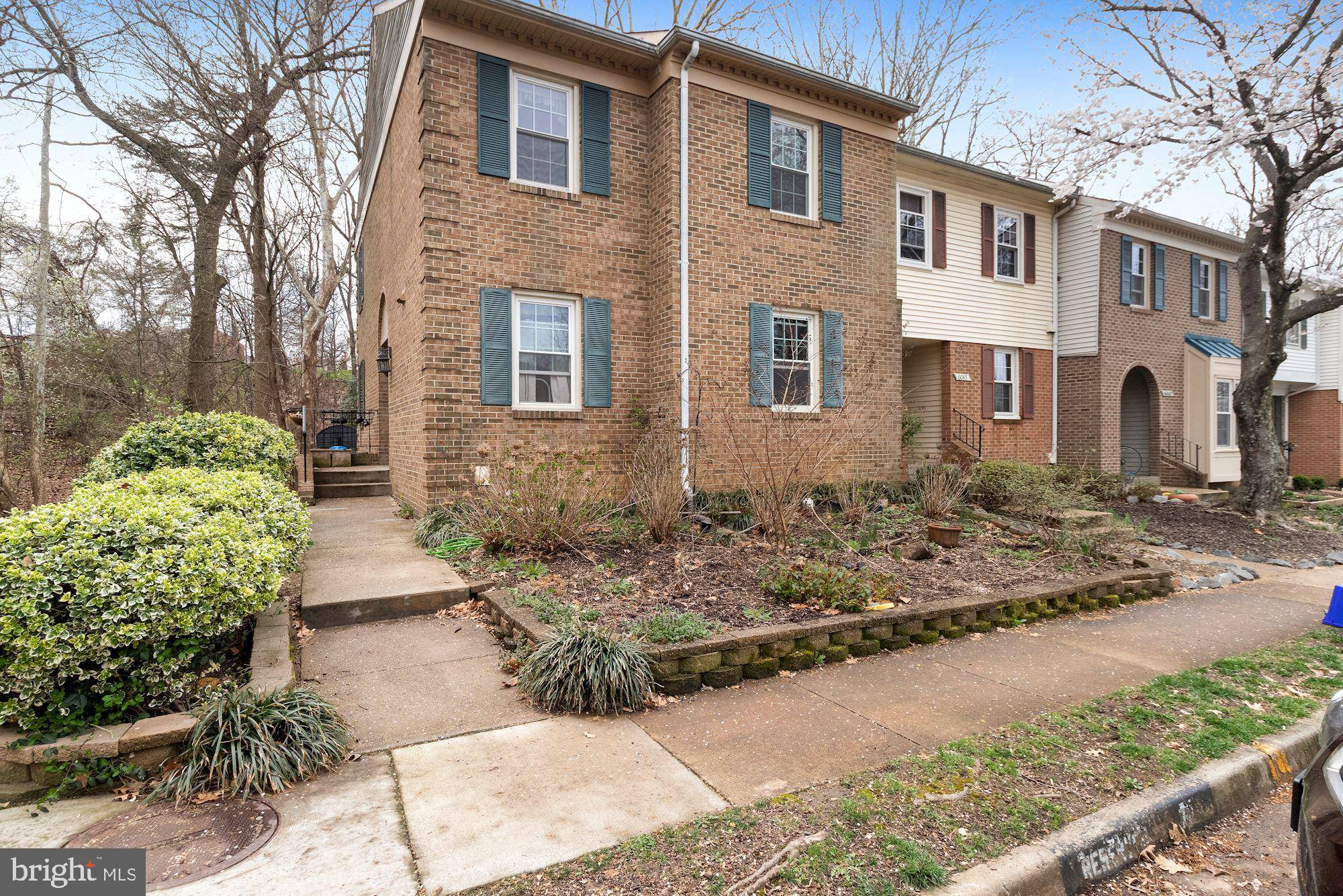 Alexandria, VA 22310,6045 CROWN ROYAL CIR