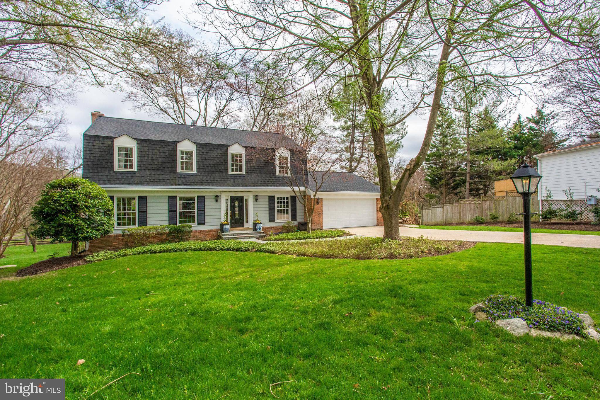 Mclean, VA 22102,901 BANBURY CT