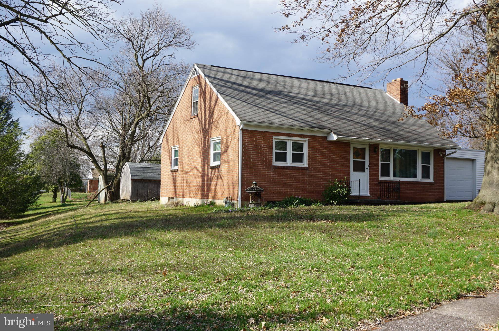 York, PA 17408,2295 LOCUST LN