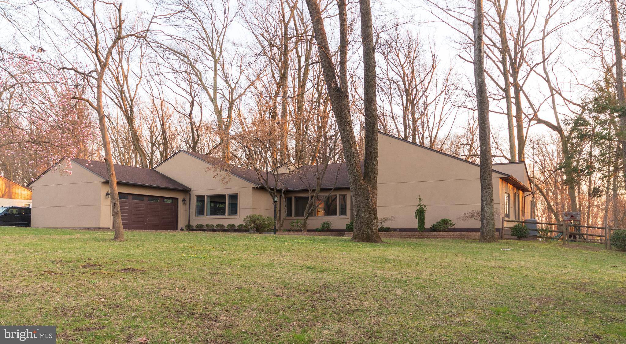 Huntingdon Valley, PA 19006,326 BRAE BOURN RD