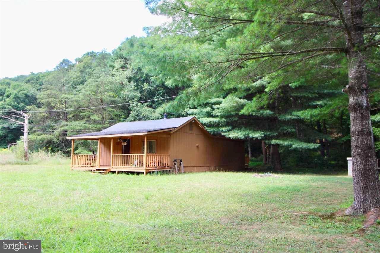 Sugar Grove, WV 26815,39 TOTEM POLE LN