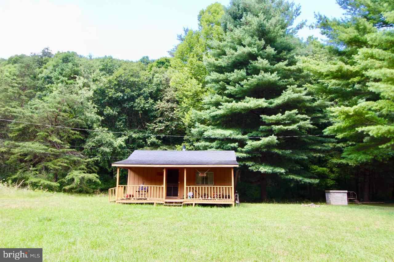 Sugar Grove, WV 26815,39 TOTEM POLE LN