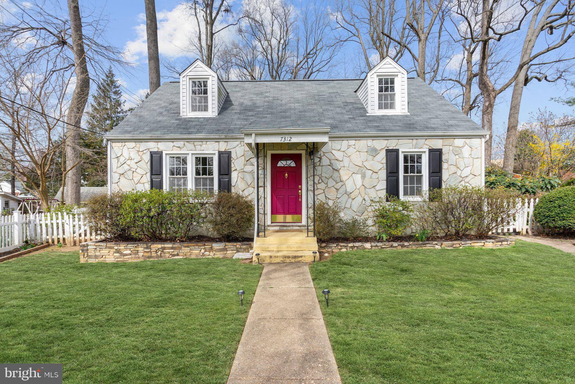 Falls Church, VA 22042,7312 POPLAR CT