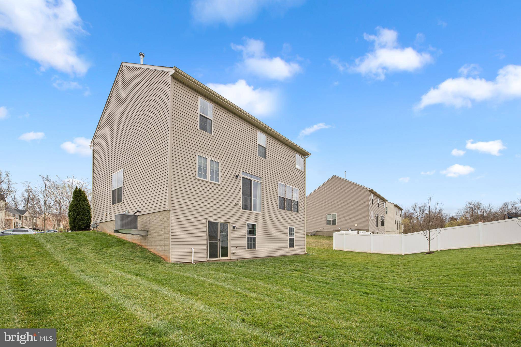 Culpeper, VA 22701,810 PALOMINO CT