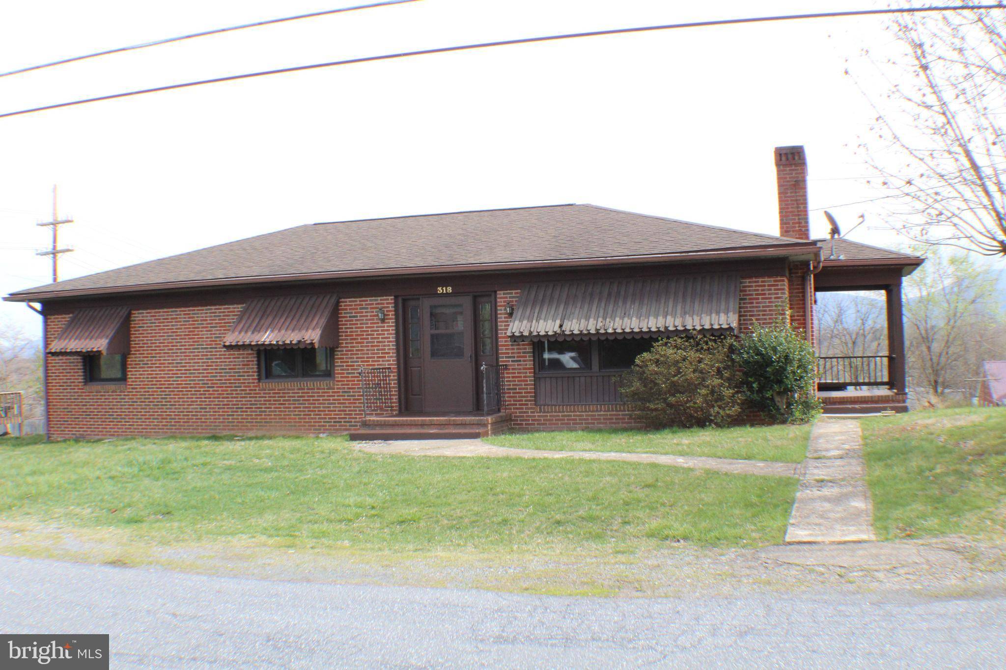 Luray, VA 22835,318 N COURT ST