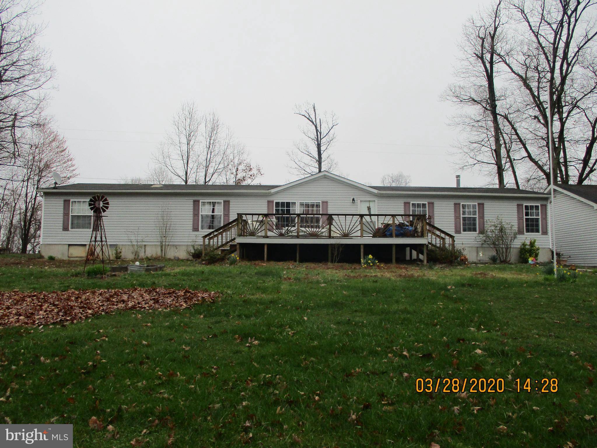 Hedgesville, WV 25427,190 DUSTY LN