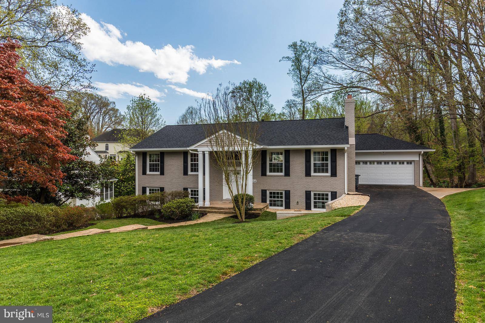 Mclean, VA 22101,1804 BRIAR RIDGE CT