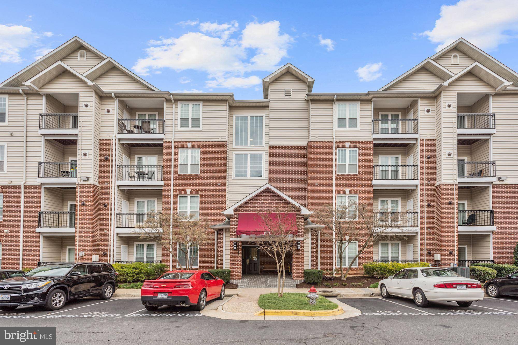 Mclean, VA 22102,1571 SPRING GATE DR #6314