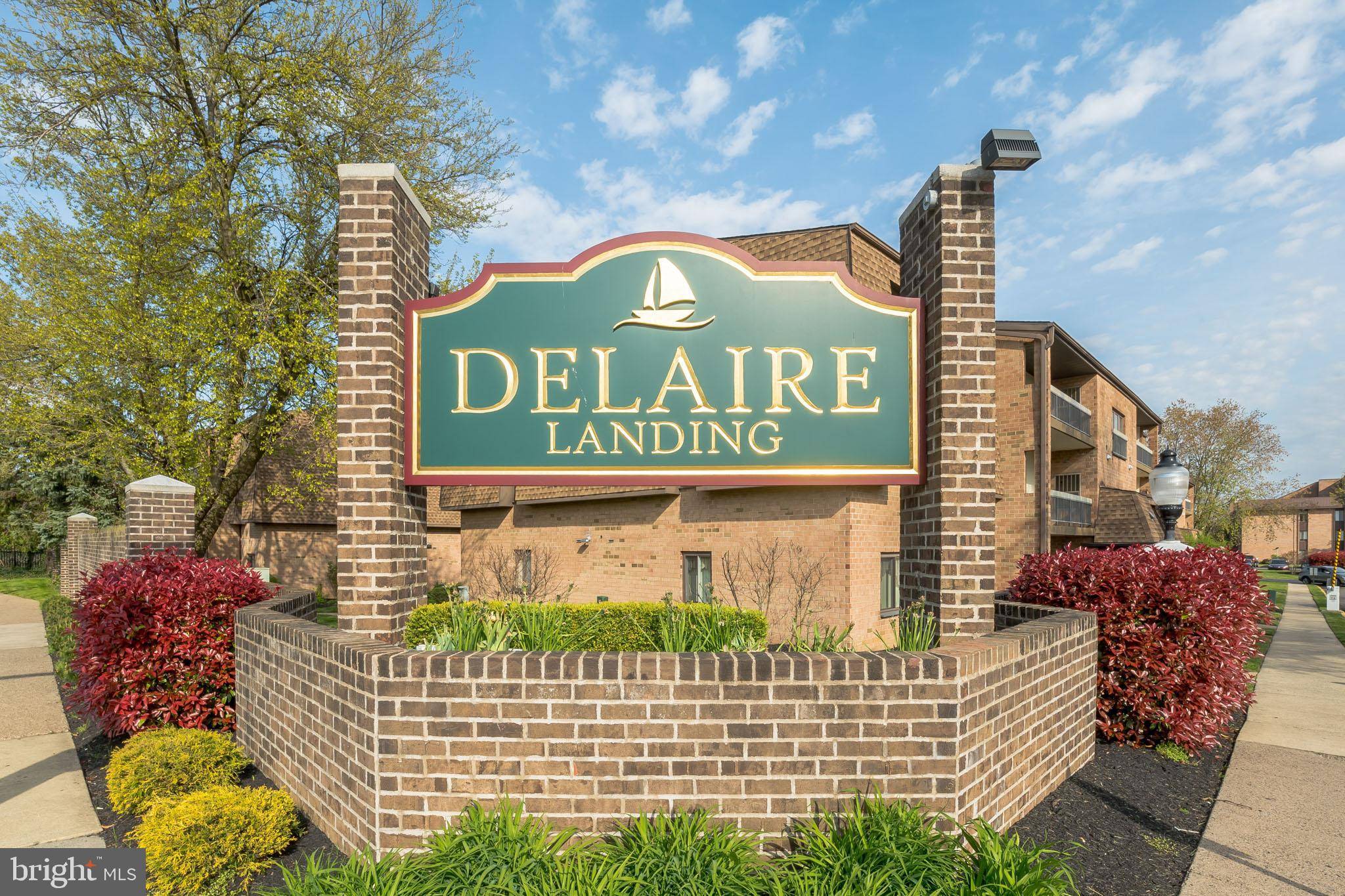 Philadelphia, PA 19114,53202 DELAIRE LANDING RD #202