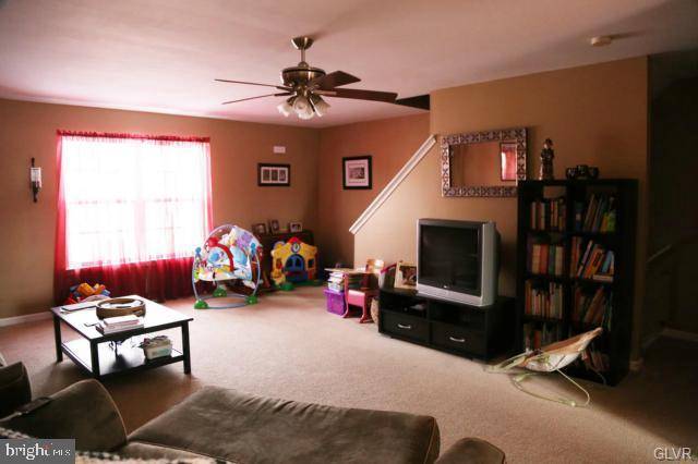 Allentown, PA 18103,914 W TIOGA ST