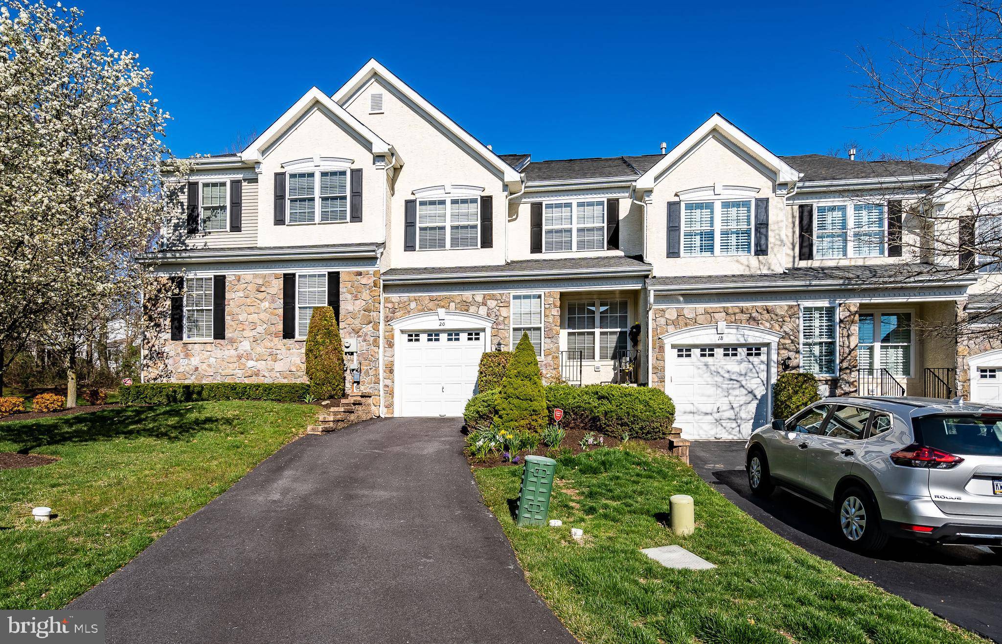 Newtown Square, PA 19073,20 LONGVIEW LN