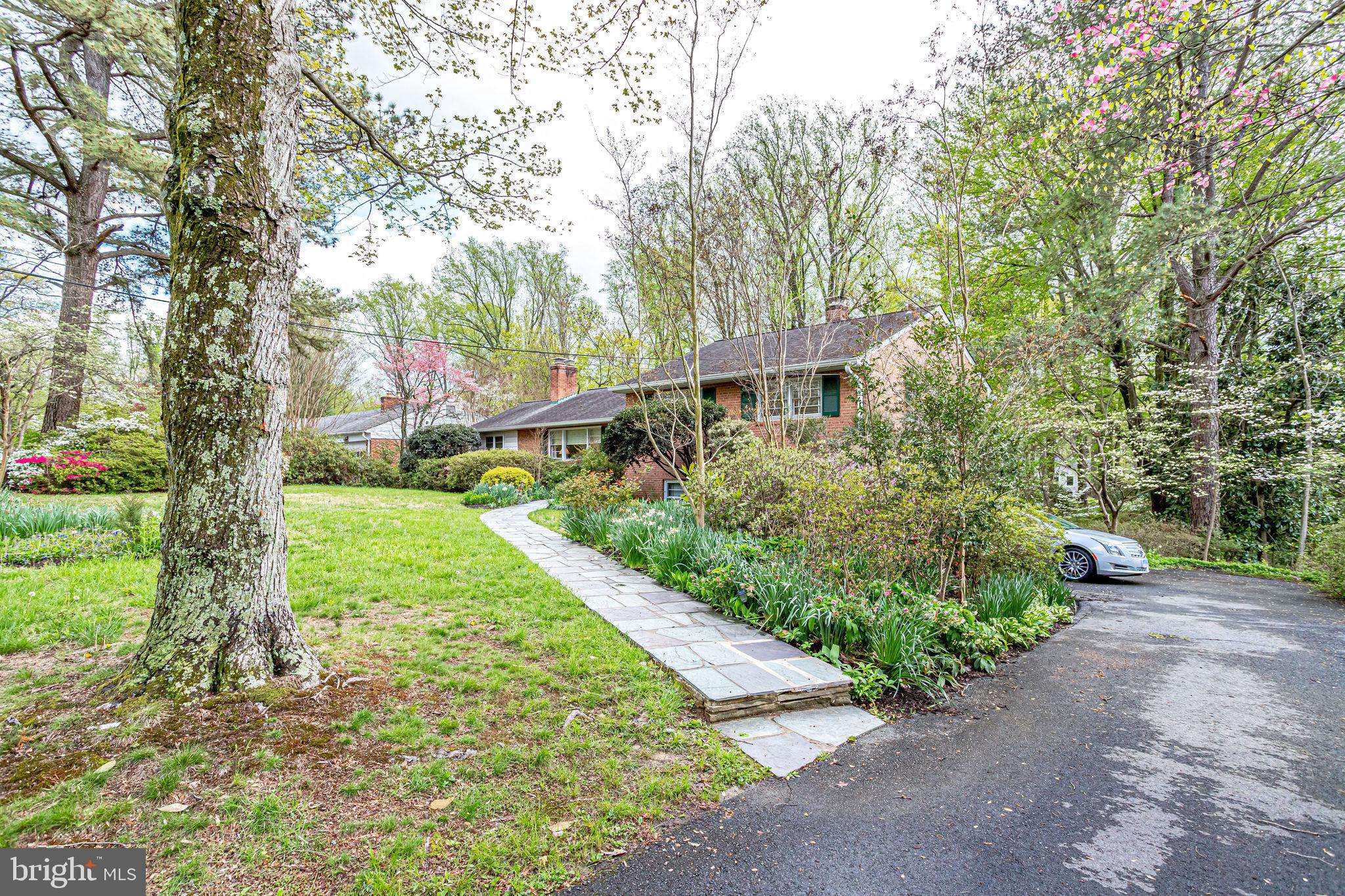 Falls Church, VA 22044,6443 LILY DHU LN