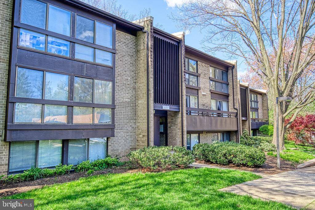 Reston, VA 20191,11557 ROLLING GREEN CT #301