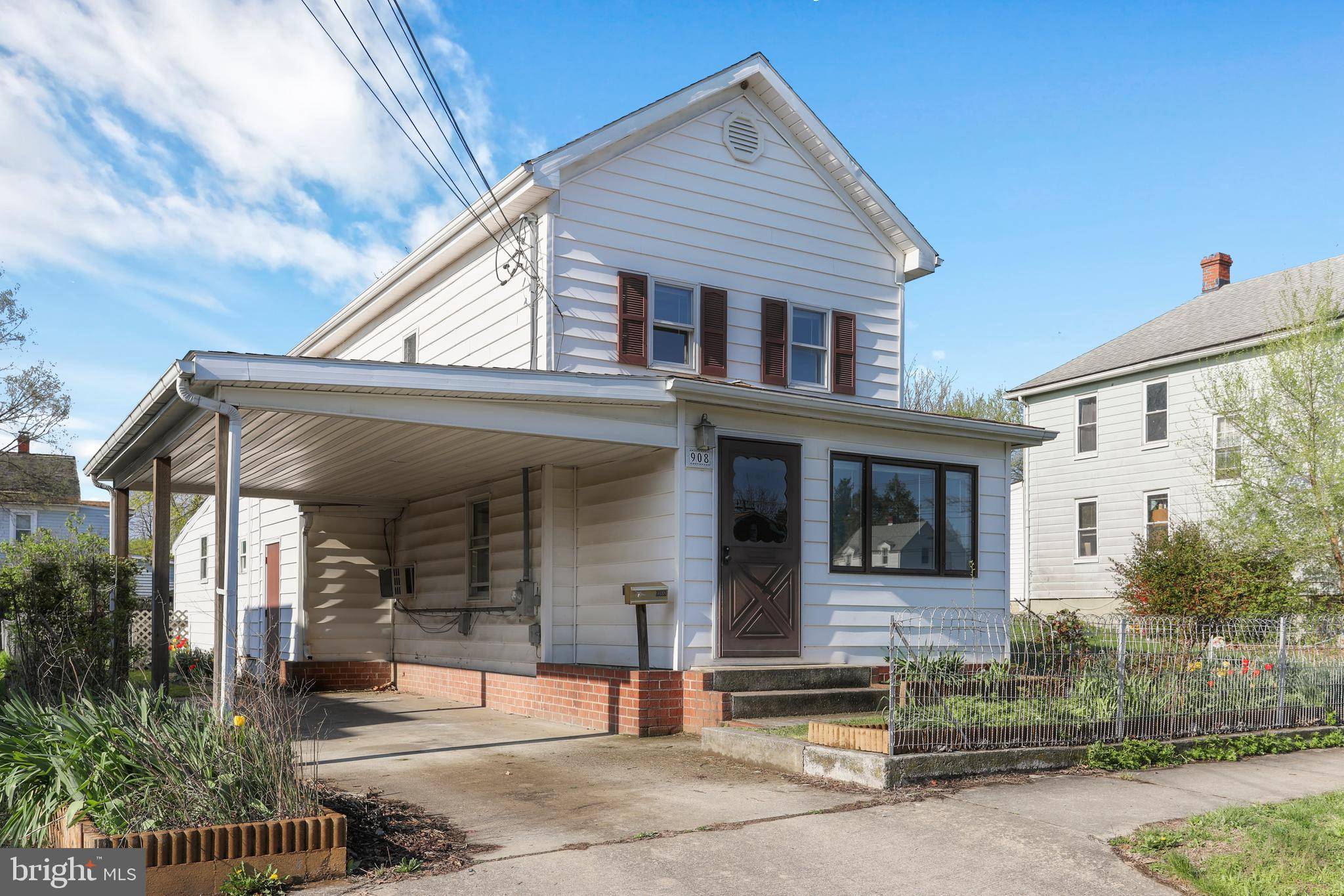 Martinsburg, WV 25401,908 W ADDITION ST