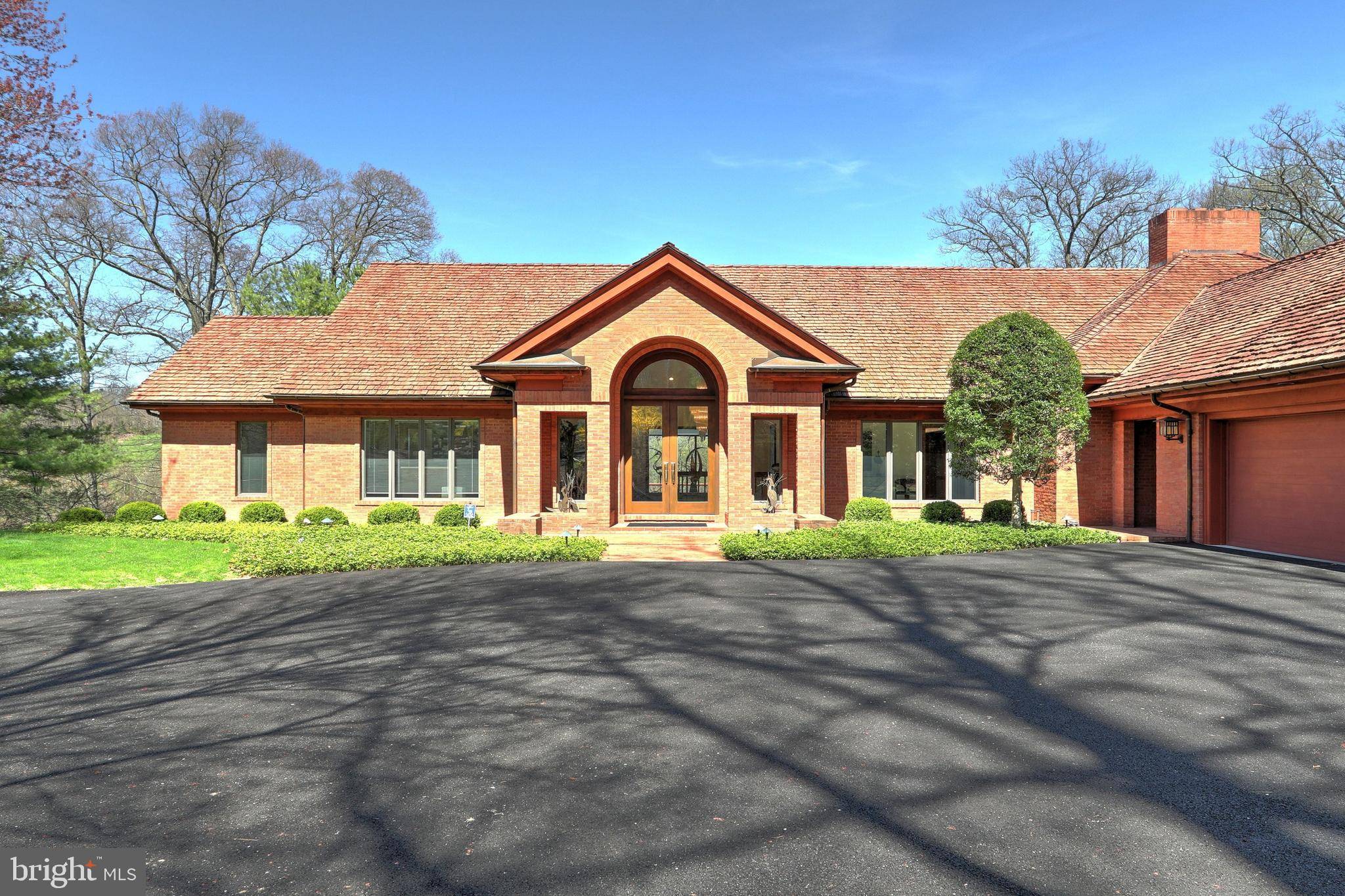 Spring Grove, PA 17362,174 SPRINGHOUSE LN