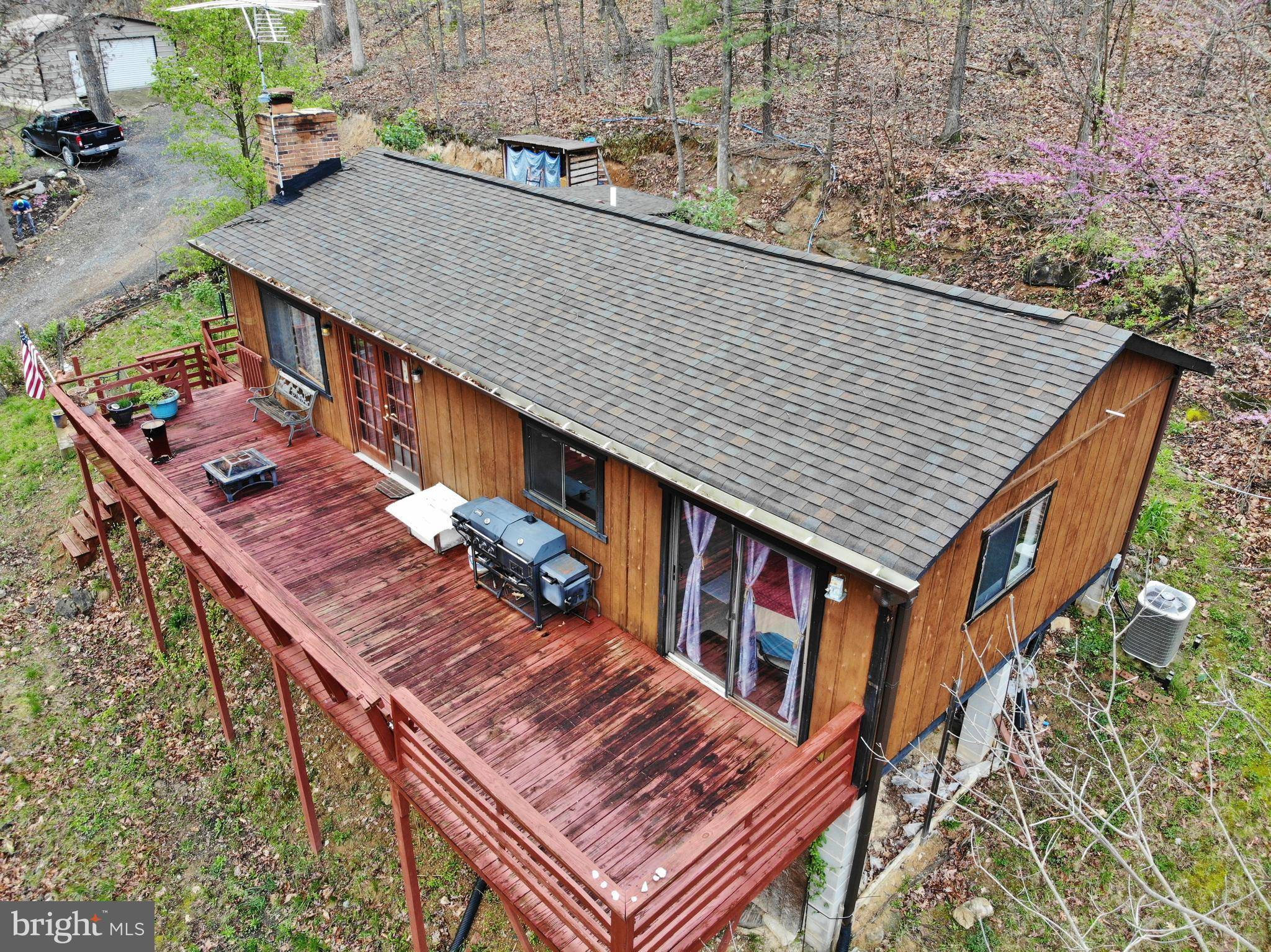 Mount Jackson, VA 22842,227 CABIN LN