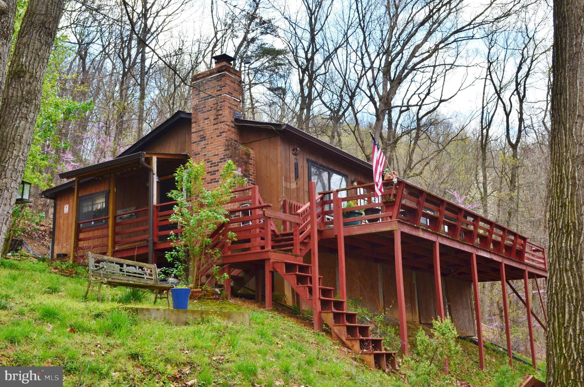 Mount Jackson, VA 22842,227 CABIN LN