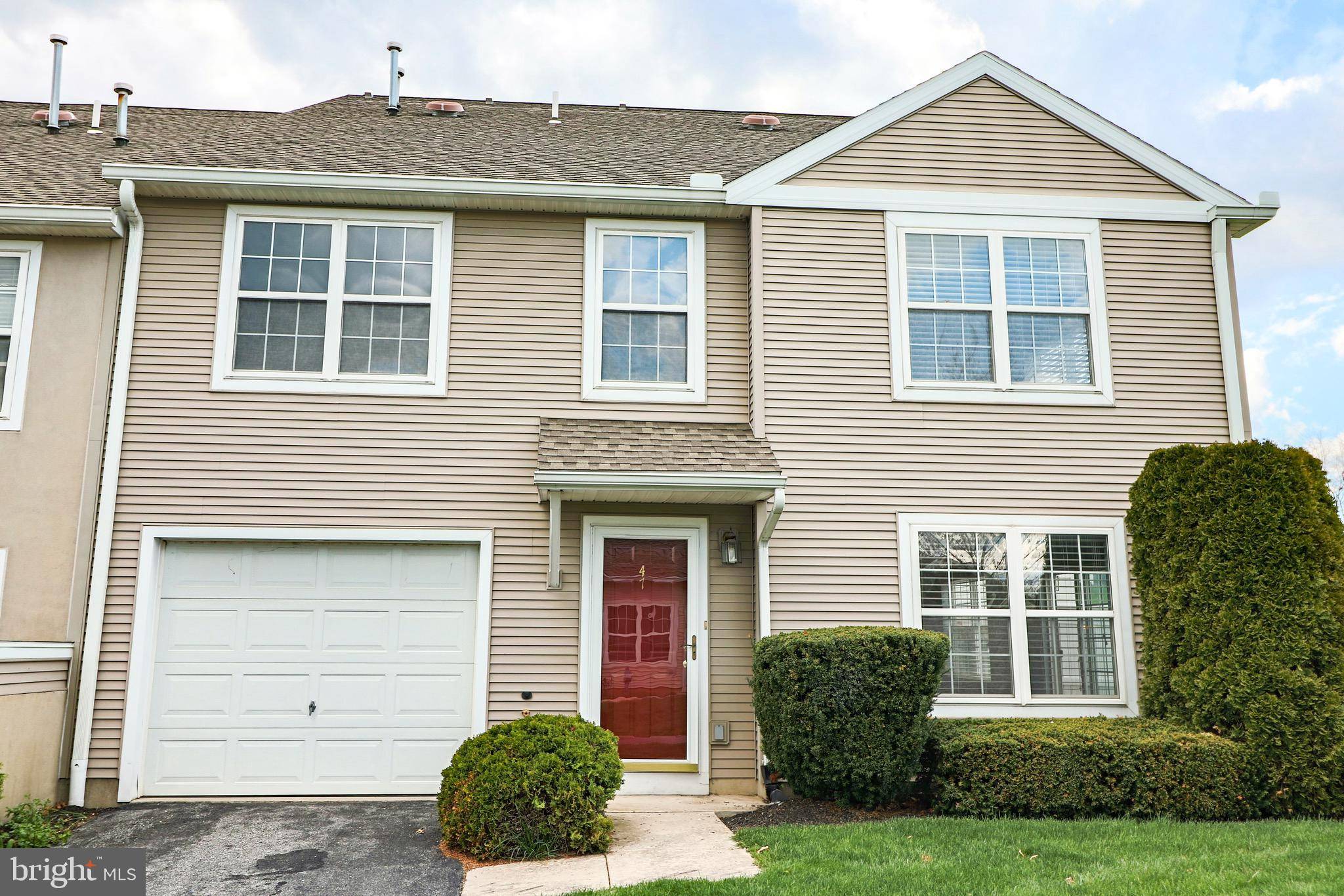 Carlisle, PA 17013,47 COURTYARD DR