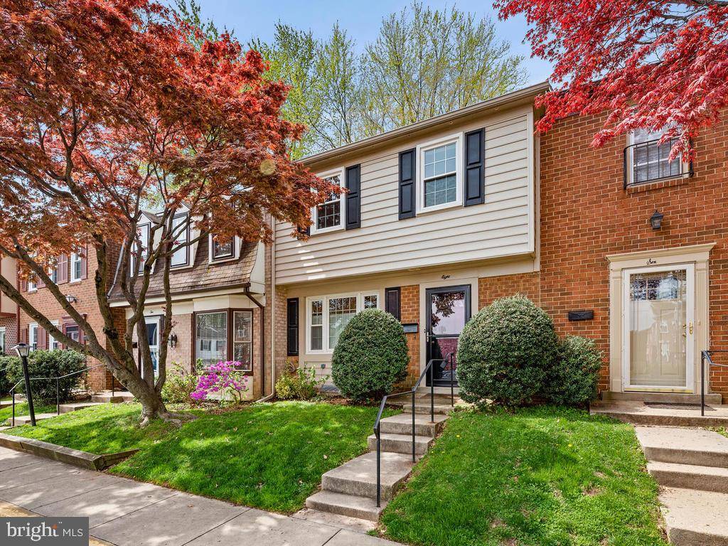 Gaithersburg, MD 20878,8 BIG ACRE SQ #22-4