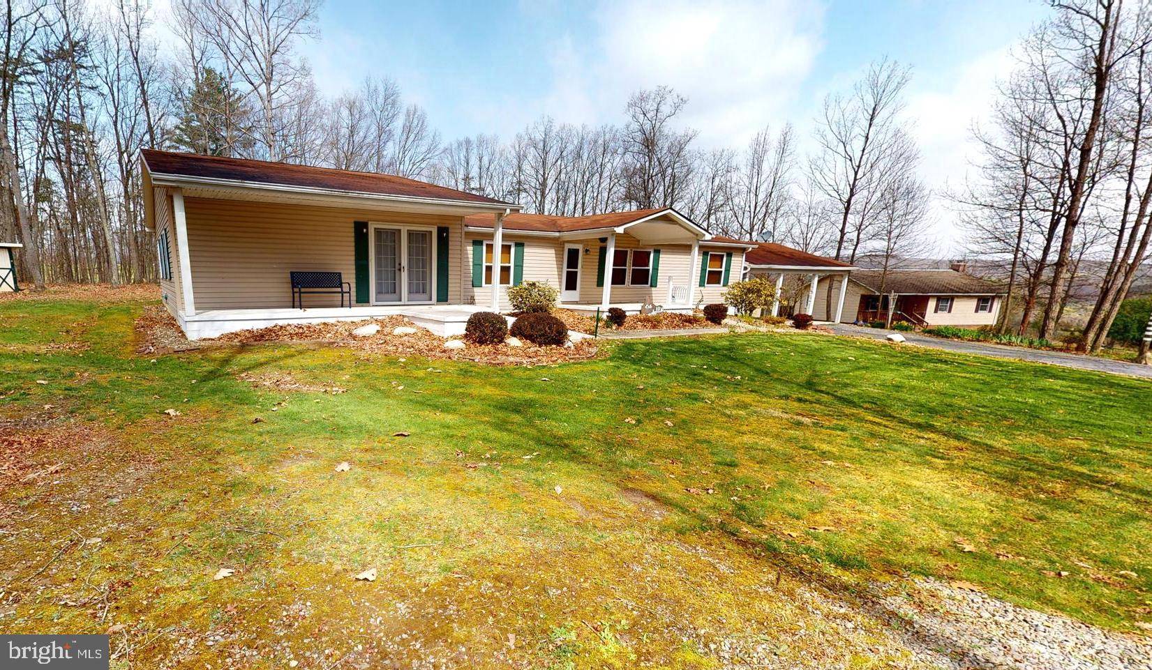 Petersburg, WV 26847,527 HAVEN FARMS CIR