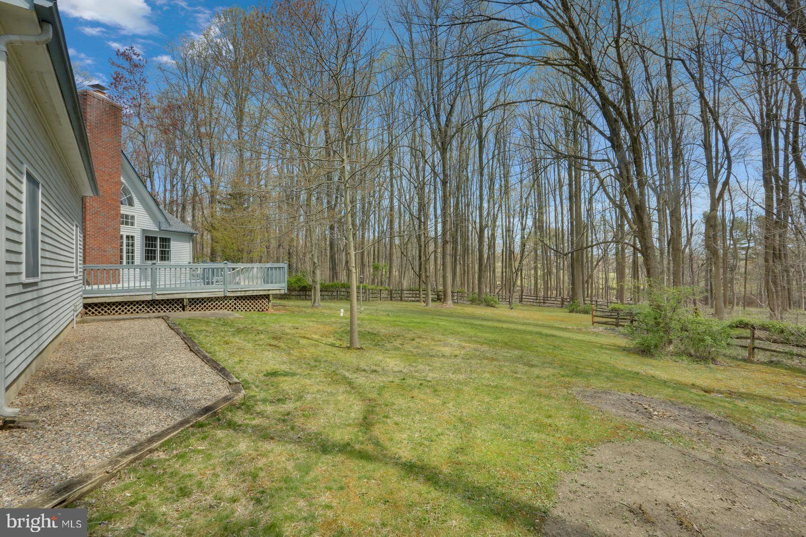 Cream Ridge, NJ 08514,27 RUES RD