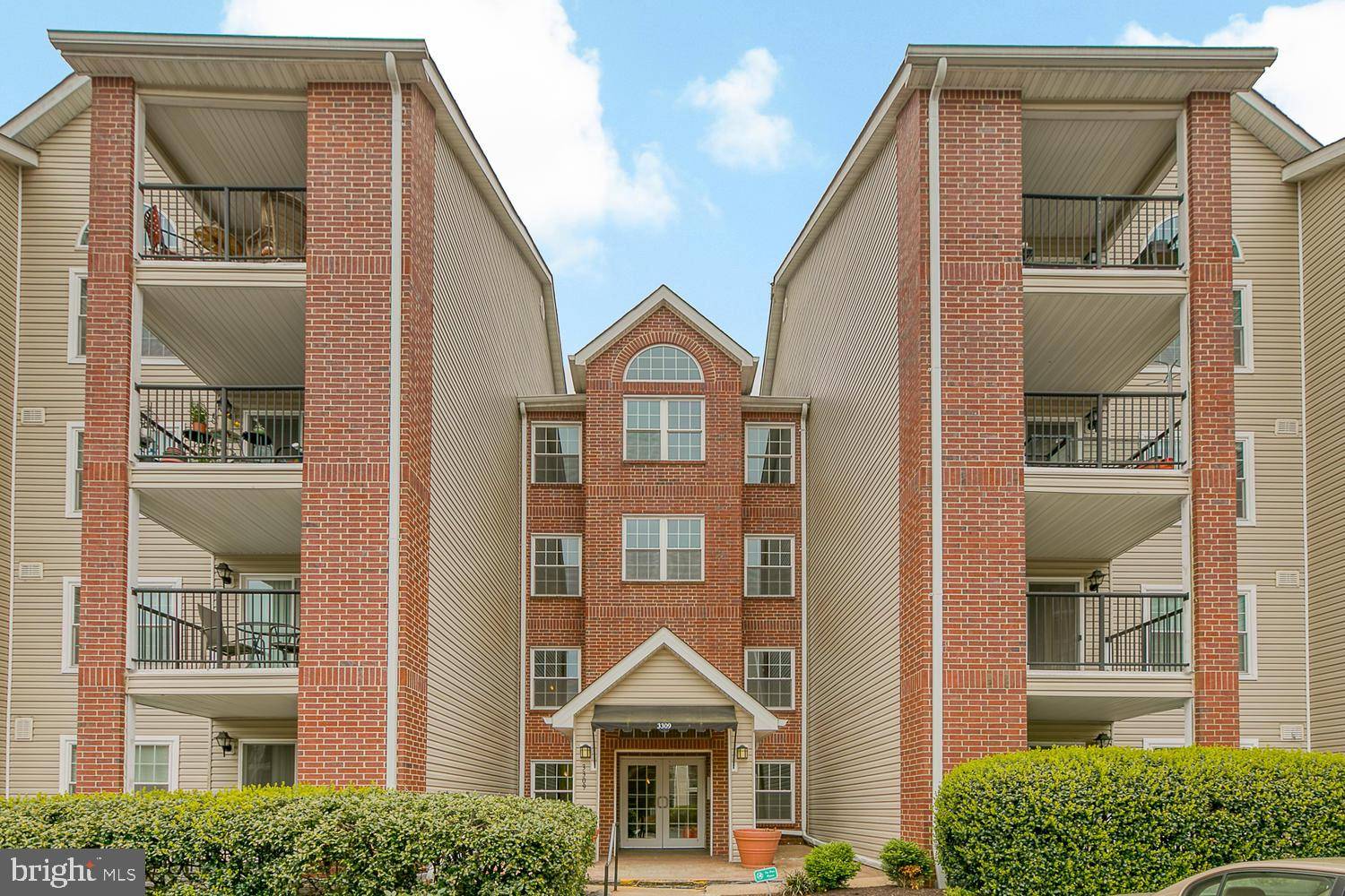 Alexandria, VA 22302,3309 WYNDHAM CIR #3174