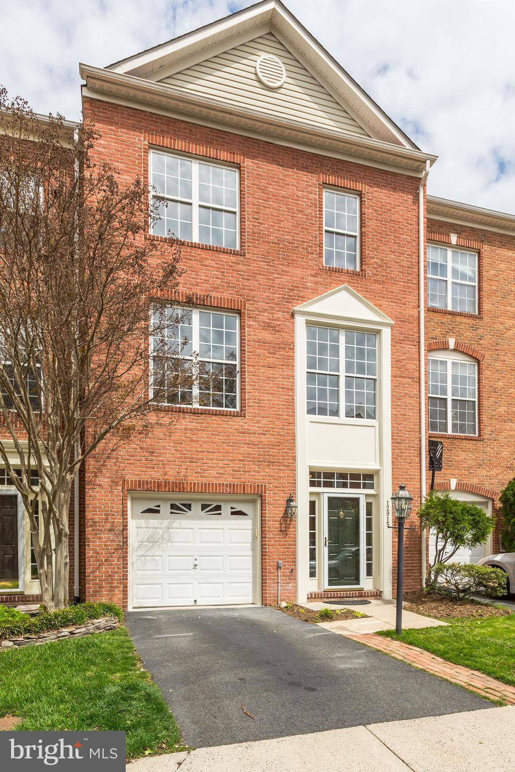 Herndon, VA 20171,12915 WOOD CRESCENT CIR