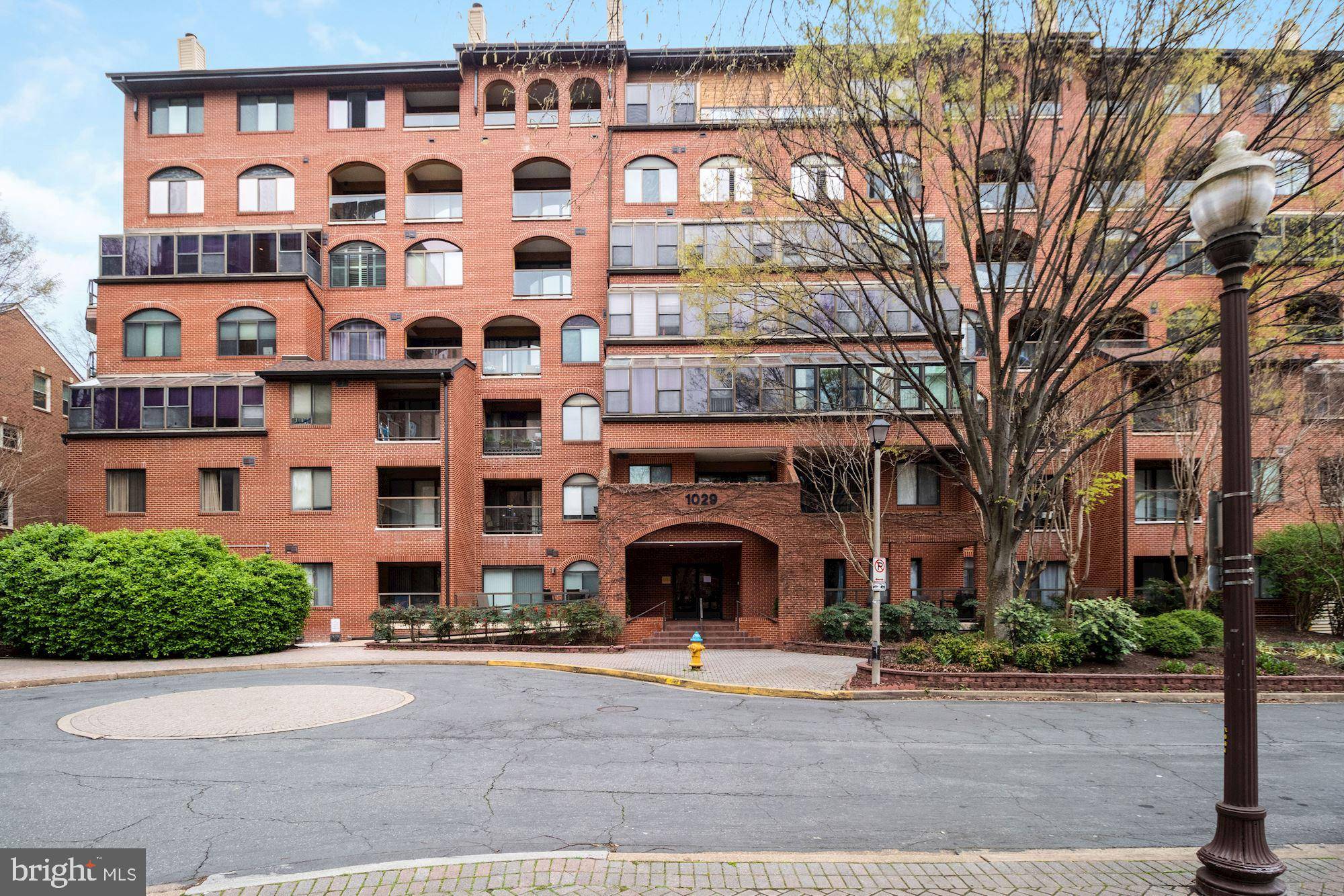 Arlington, VA 22201,1029 N STUART ST #515