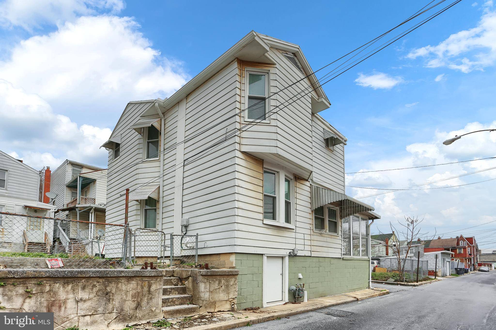 Steelton, PA 17113,21 BLACKBERRY ST