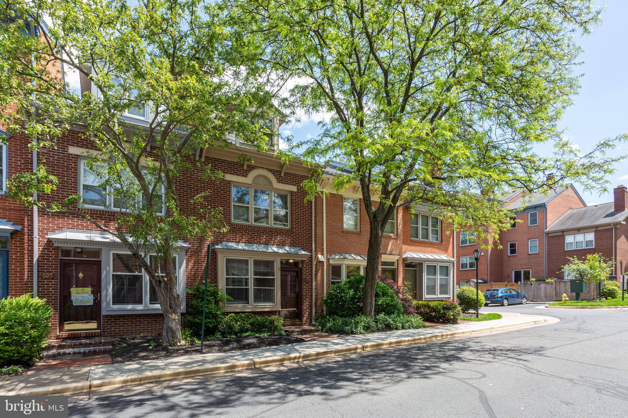 Alexandria, VA 22314,505 COLECROFT CT