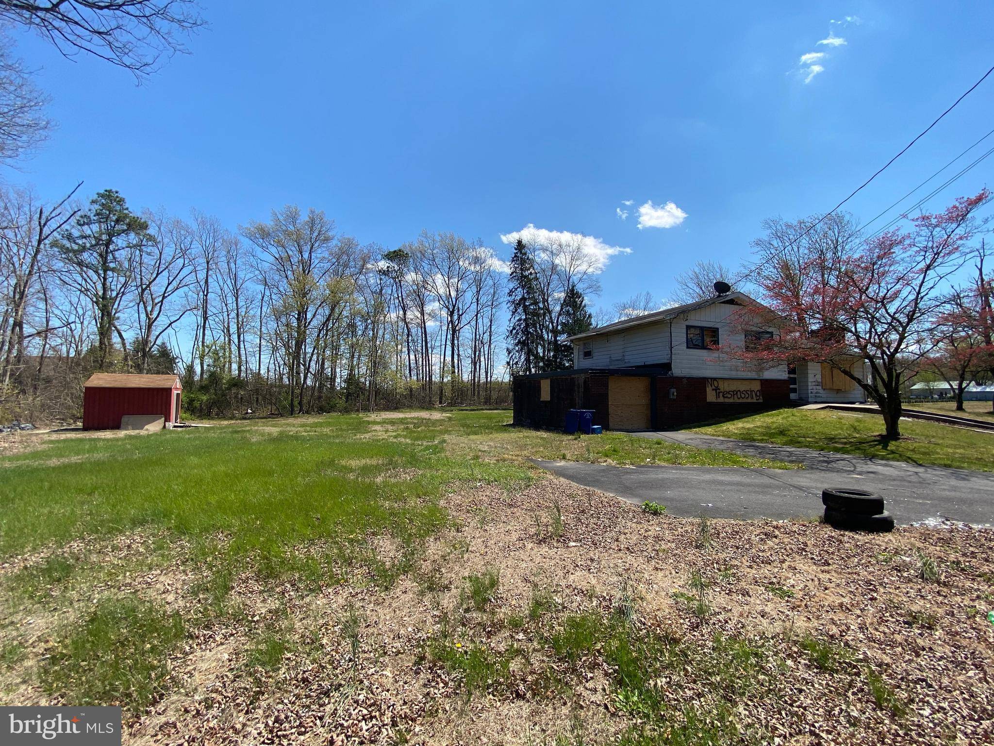 Newfield, NJ 08344,528 PINEY HOLLOW RD