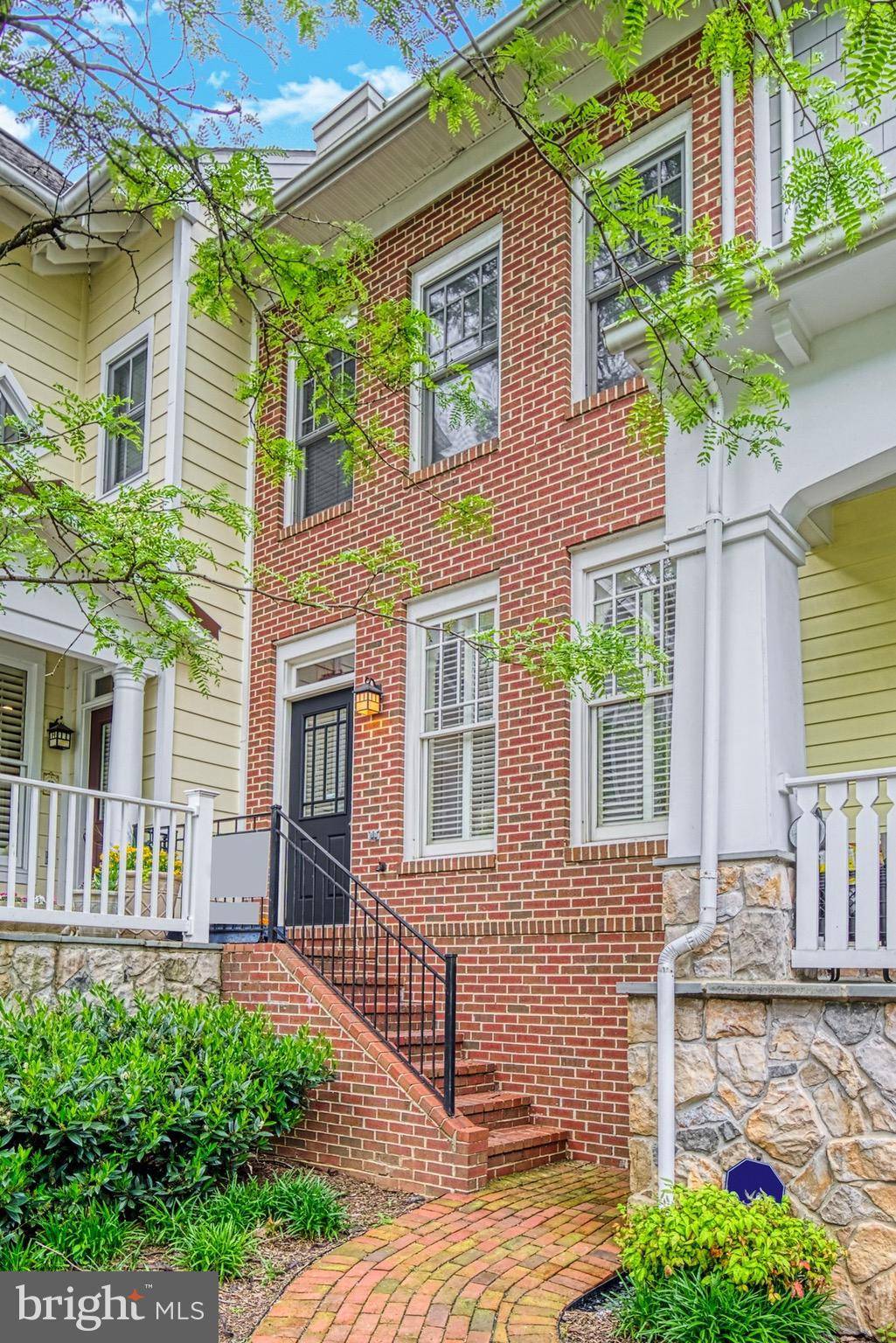 Arlington, VA 22201,1304 N DANVILLE ST