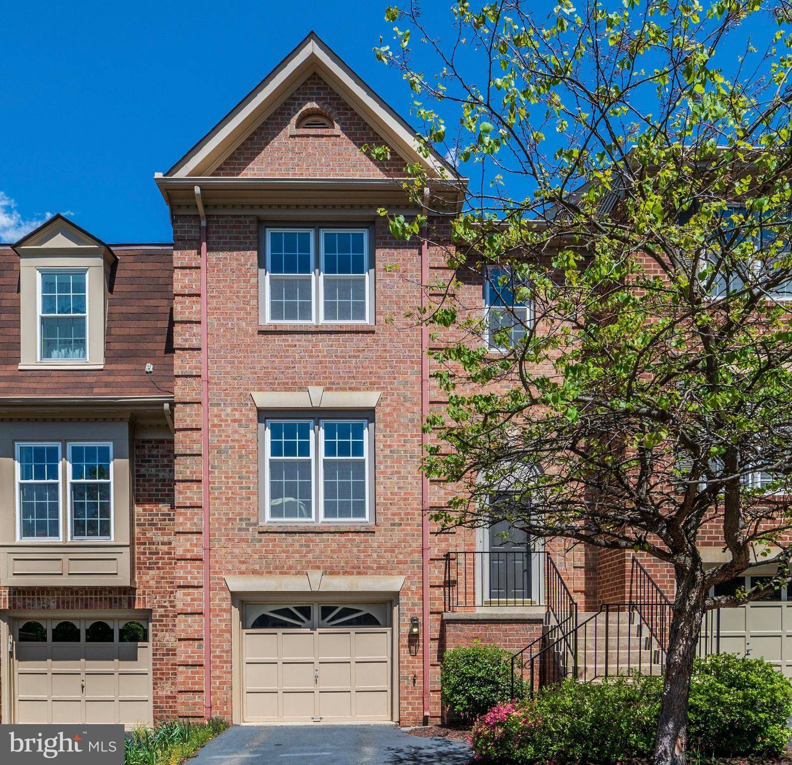 Alexandria, VA 22310,5907 WOODFIELD ESTATES DR