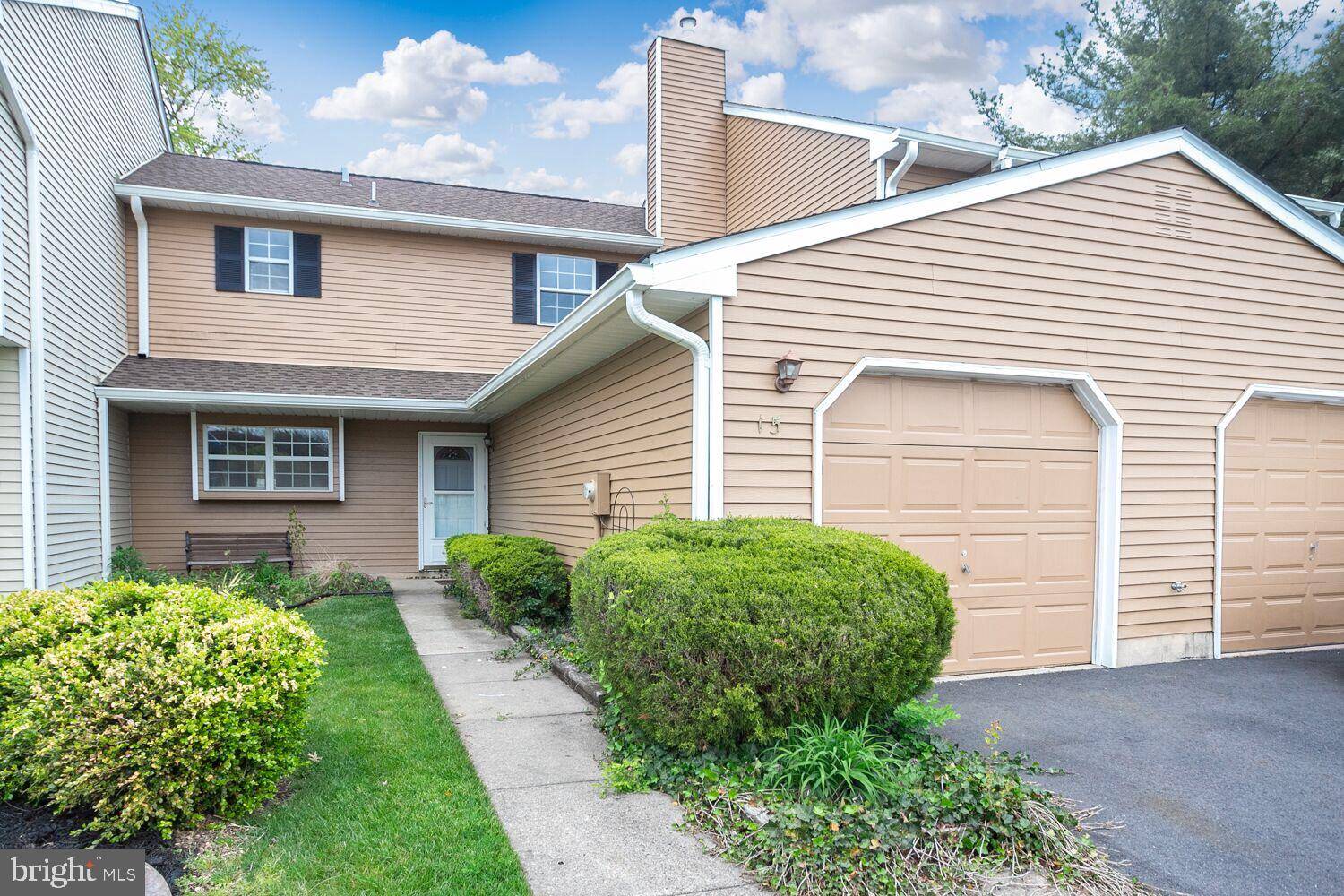 Bordentown, NJ 08505,15 COVINGTON CT