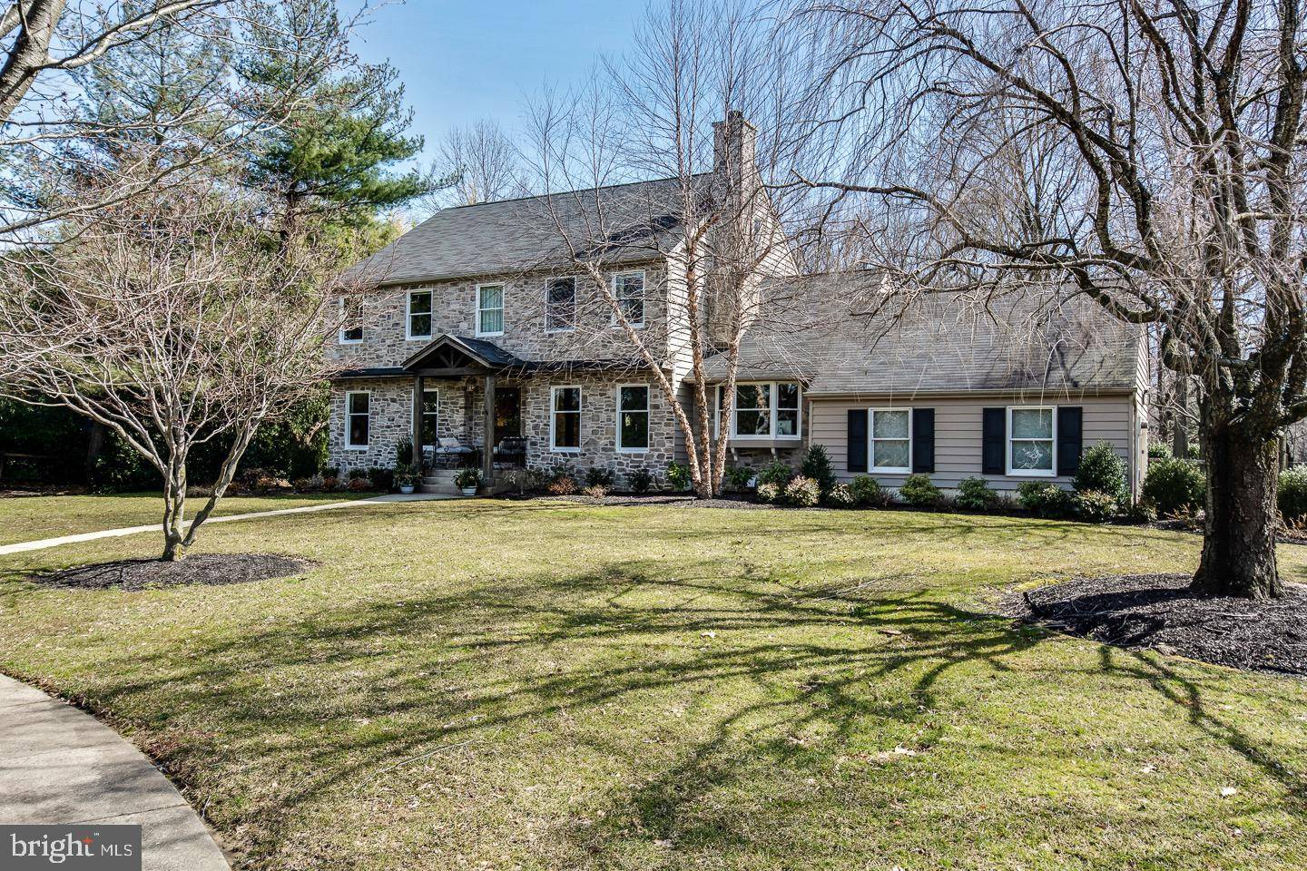 Moorestown, NJ 08057,2 BRIDLEWOOD CT