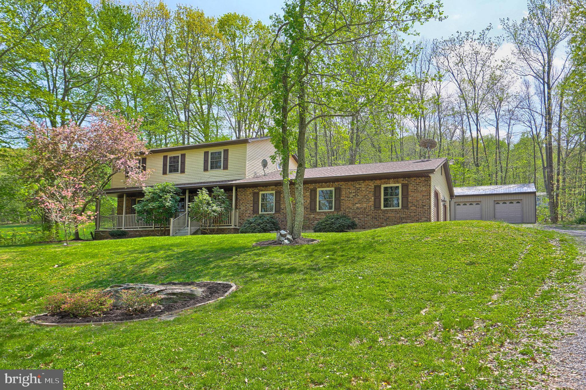 York Springs, PA 17372,490 PEAK VIEW RD