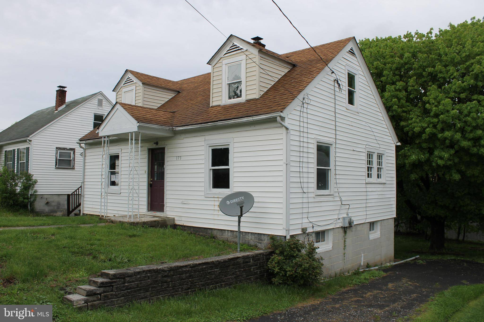 Paw Paw, WV 25434,173 MCCOOLE AVE