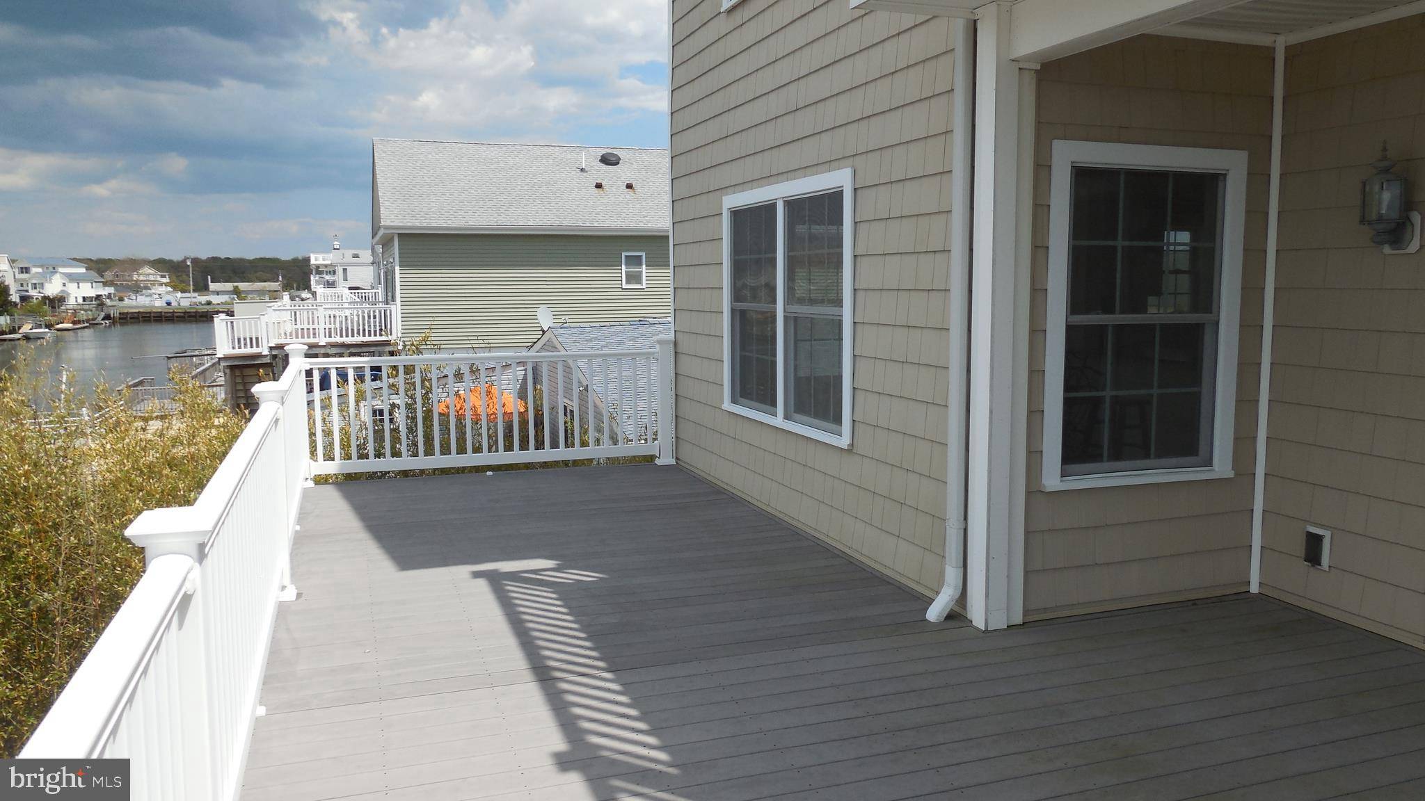 Tuckerton, NJ 08087,28 W BOAT DR