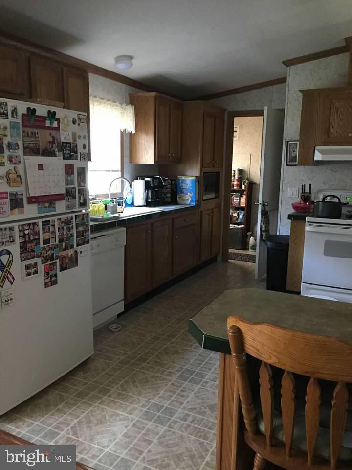 Ephrata, PA 17522,131 TULIP CIR