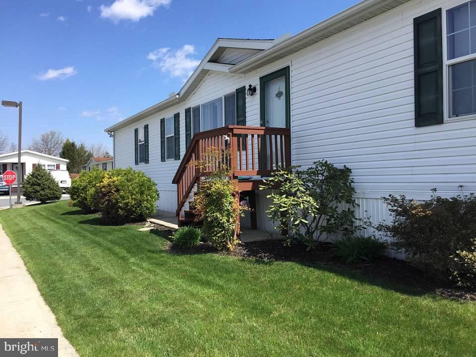 Ephrata, PA 17522,131 TULIP CIR