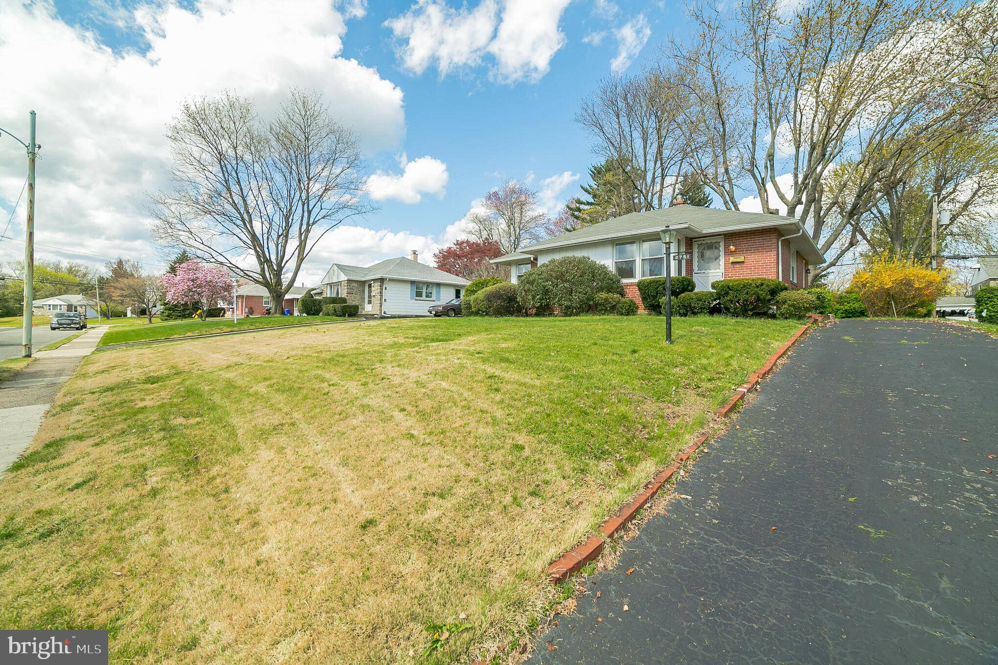 Broomall, PA 19008,2751 BRIERWOOD RD