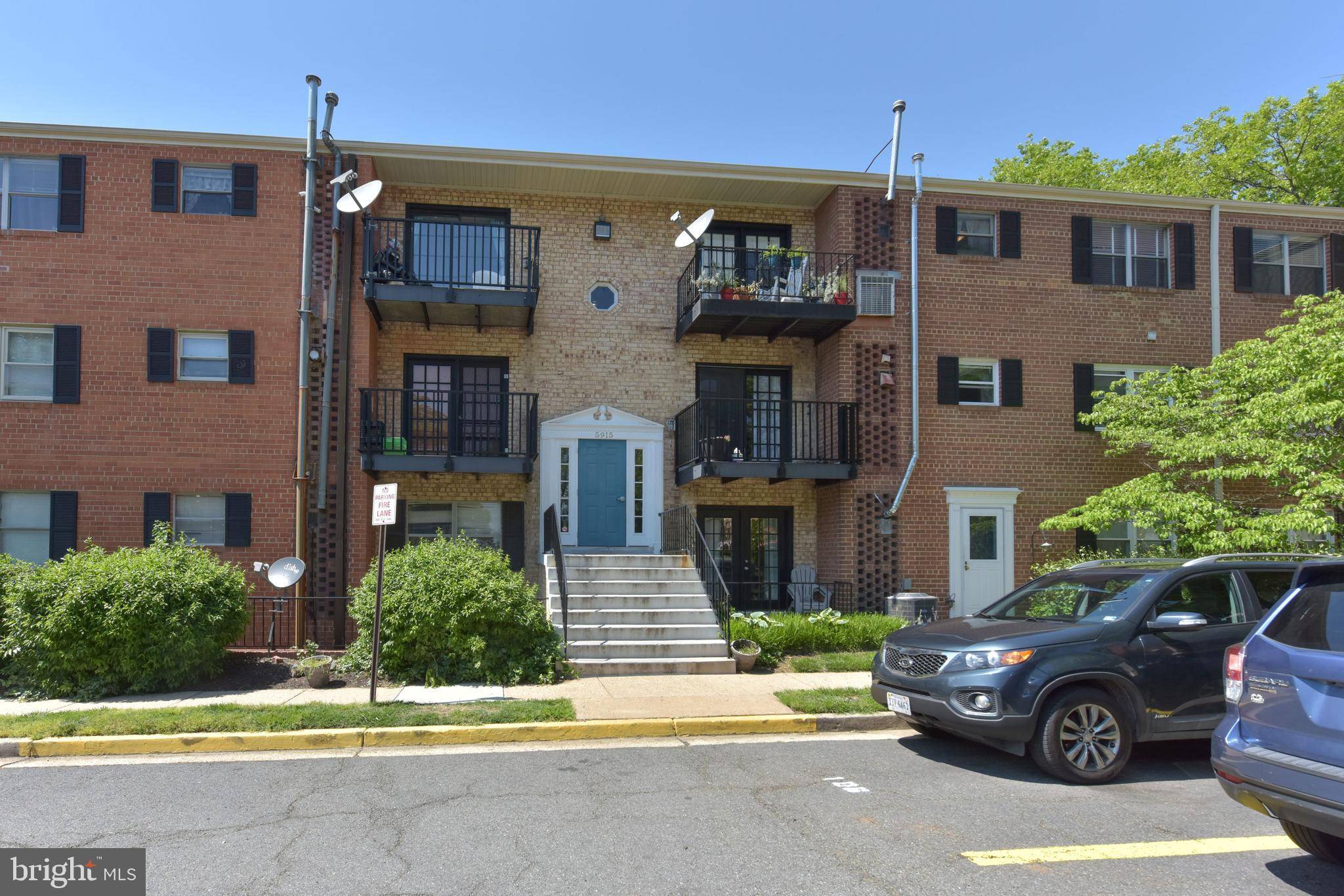 Alexandria, VA 22312,5915 MAYFLOWER CT #302