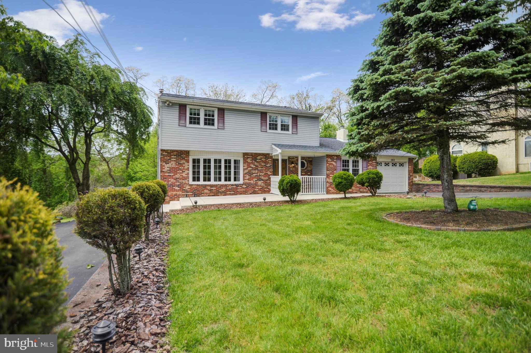 Langhorne, PA 19047,262 BLUEBELL AVE