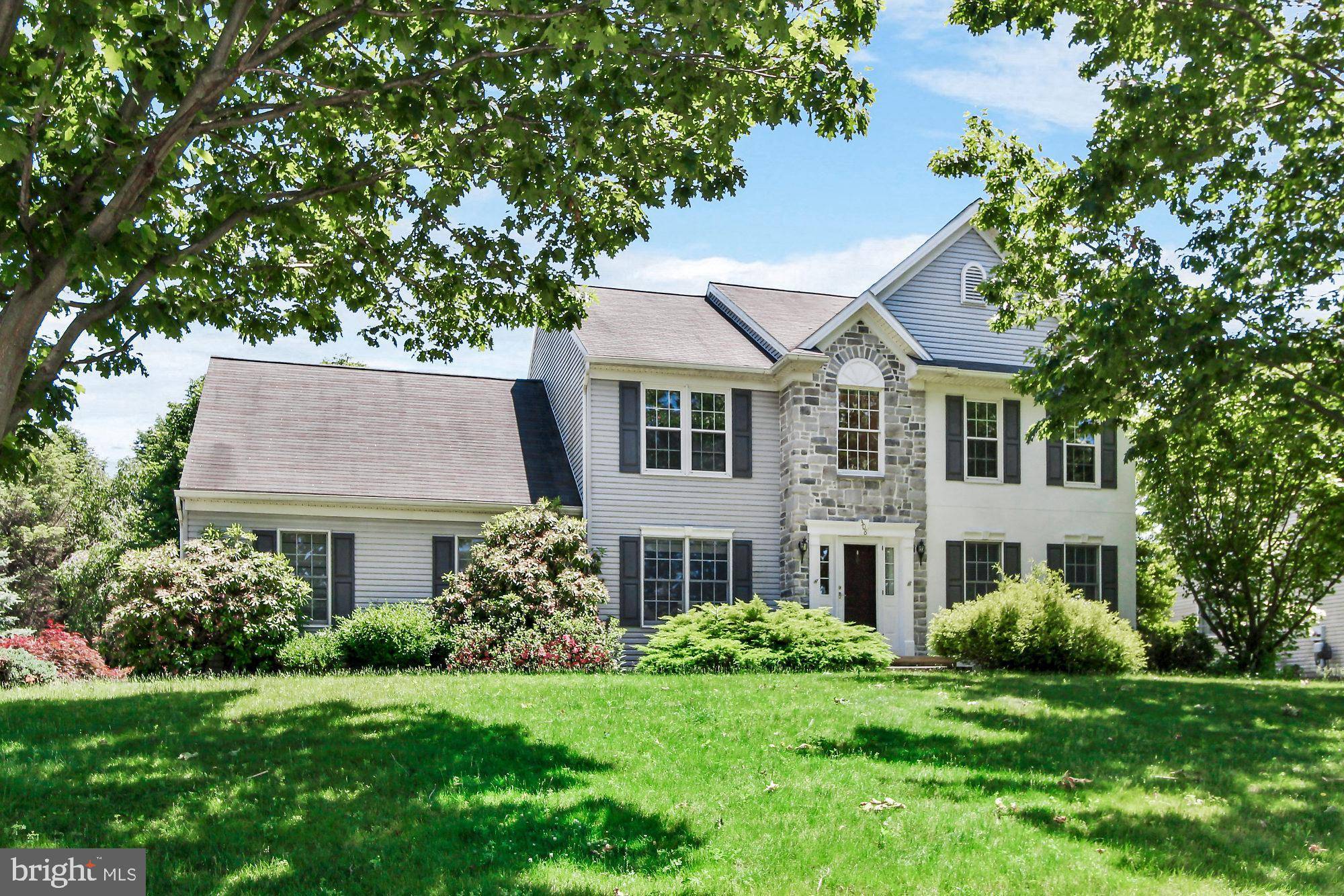 Lititz, PA 17543,308 ROYAL HUNT WAY